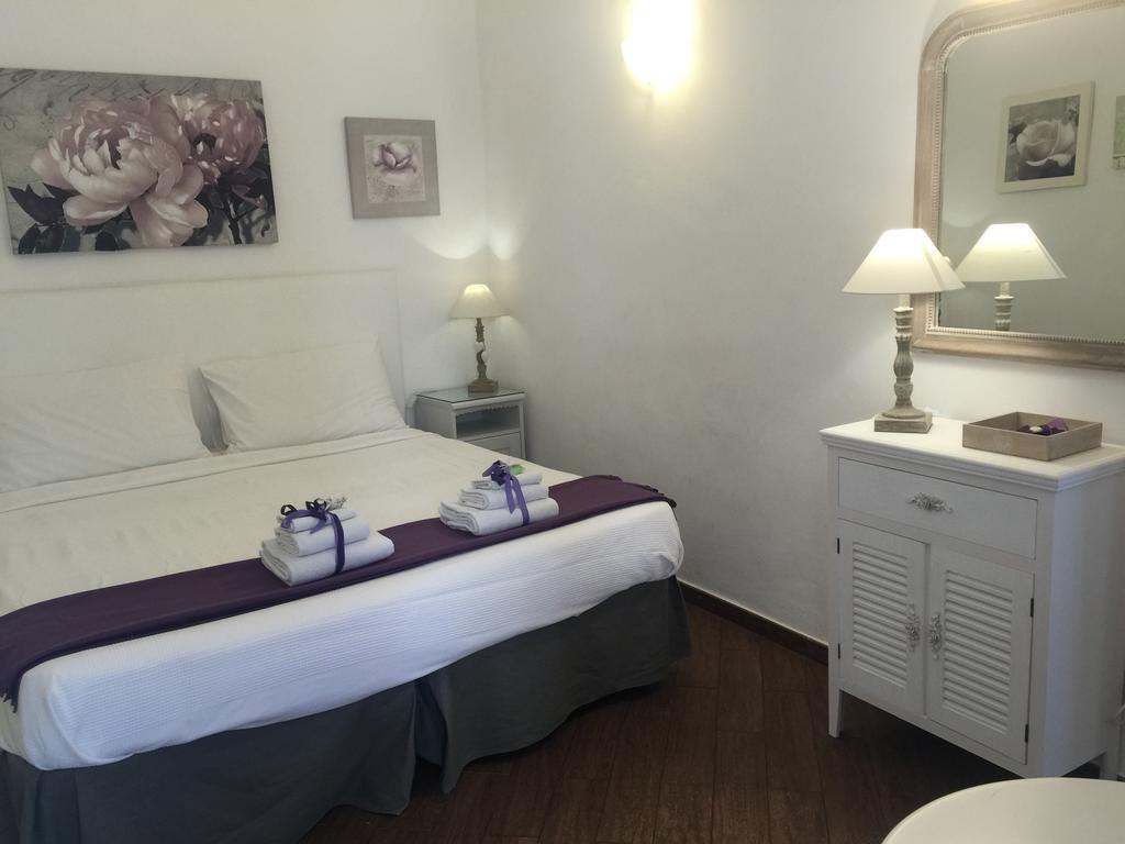 Apartment Very Close To S Peter Square, Few Minutes Walk To Metro A Rom