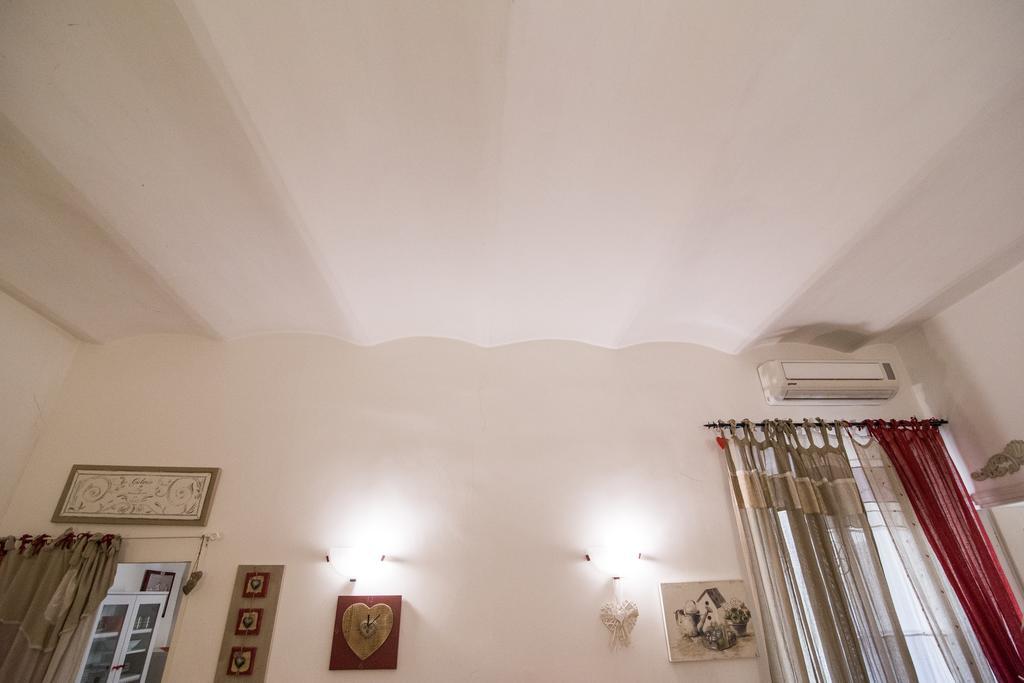 Apartment Apartment Very Close To S Peter Square, Few Minutes Walk To Metro A *
